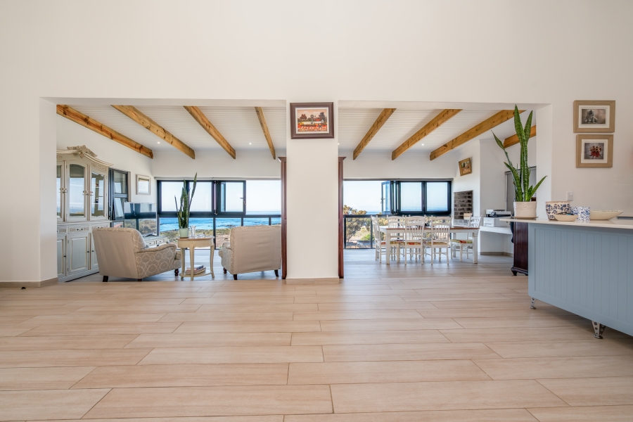 4 Bedroom Property for Sale in Britannica Heights Western Cape